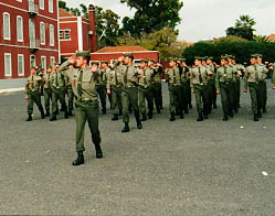 Desfile na formatura da 2 refeio